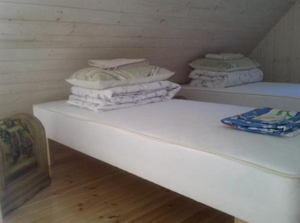 Tirbi Holiday House Kassari Værelse billede