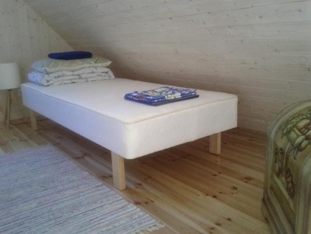 Tirbi Holiday House Kassari Værelse billede